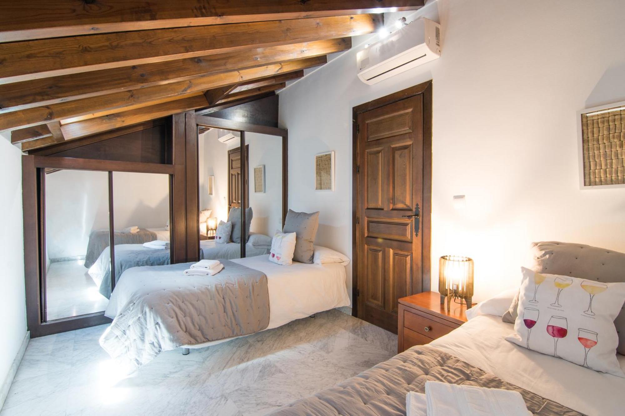 Tuguest Atico Gracia Apartman Granada Kültér fotó